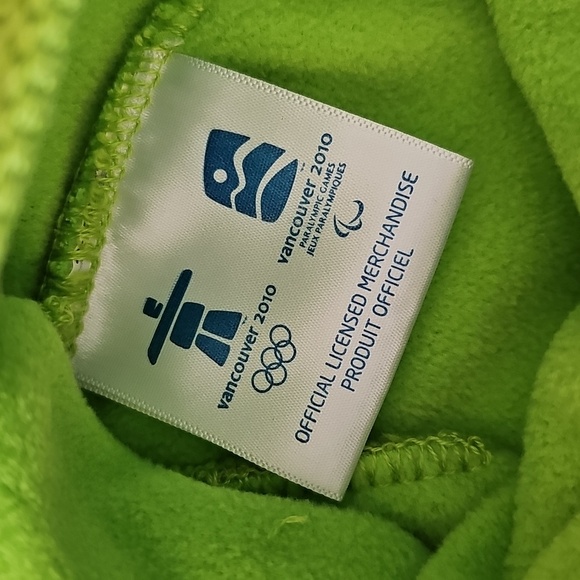 NWT 2010 Canada Olympics Kootenay Knitting Sumi Mascot Beanie, Youth Size - Picture 7 of 10